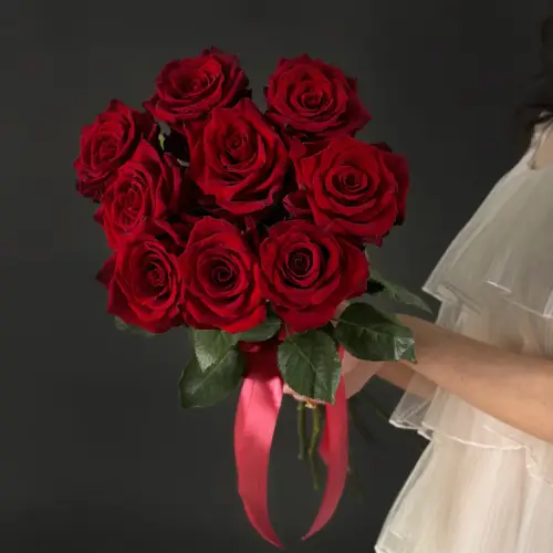 Букет из 9 красных роз